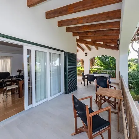 E13 Villa
