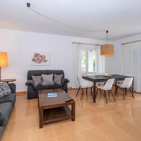 E13 Villa *