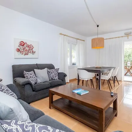 E13 Villa